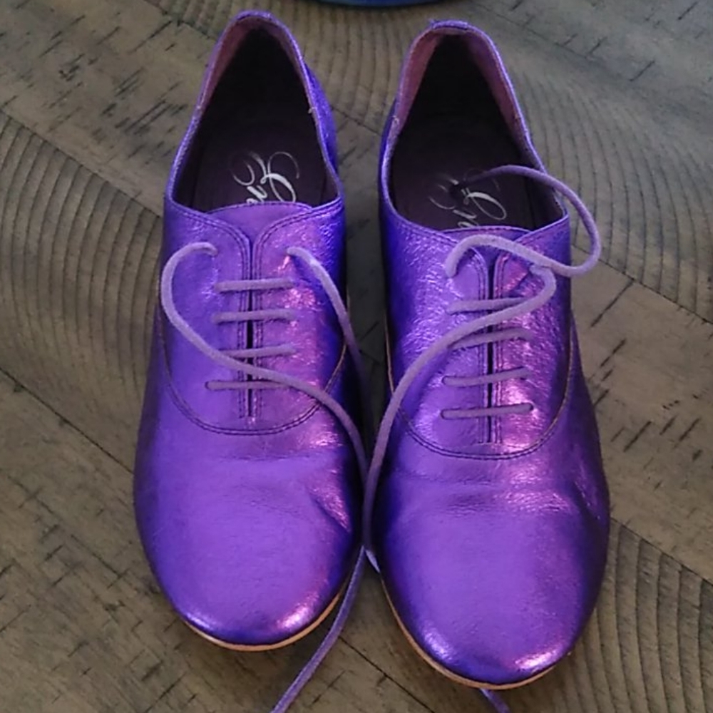 Envy purple waltz shoes size 8.5